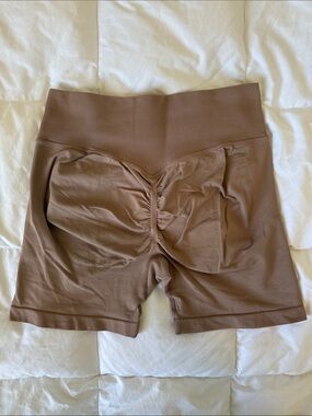High-Waist Booty Scrunch Ruched Bike Shorts - Brown Tan Size Small